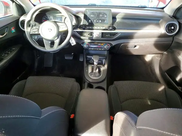 3KPF24AD1KE065849 2019 KIA FORTE - Image 8