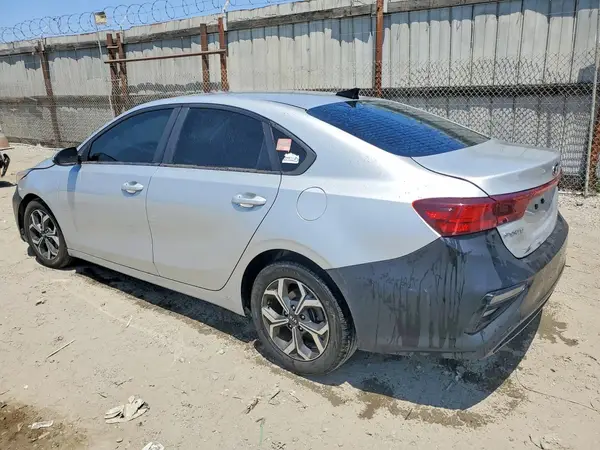 3KPF24AD1KE069190 2019 KIA FORTE - Image 2