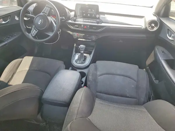 3KPF24AD1KE069190 2019 KIA FORTE - Image 8