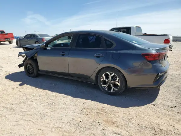 3KPF24AD1KE070825 2019 KIA FORTE - Image 2