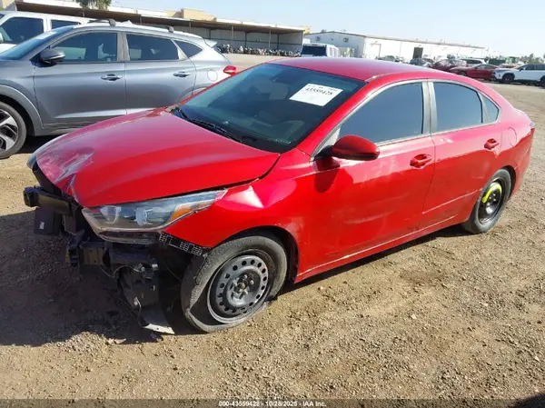 3KPF24AD1KE071554 2019 KIA FORTE - Image 2