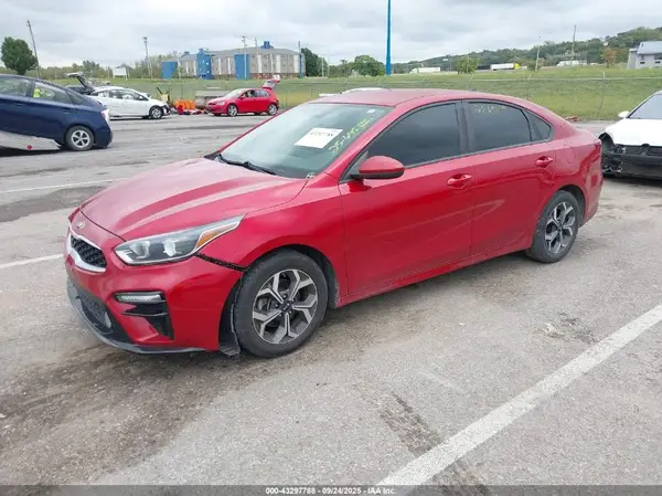 3KPF24AD1KE071683 2019 KIA FORTE - Image 2