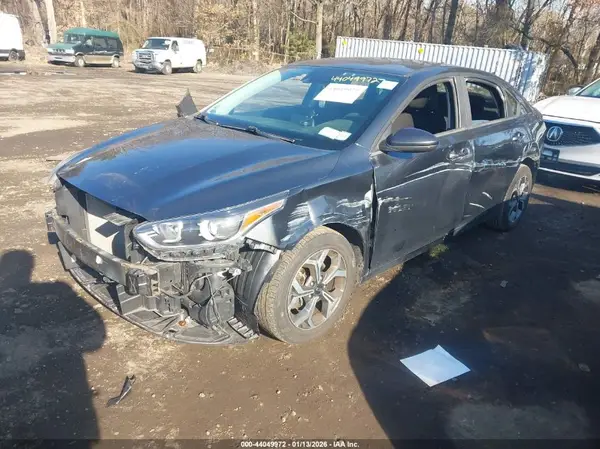 3KPF24AD1KE074762 2019 KIA FORTE - Image 2