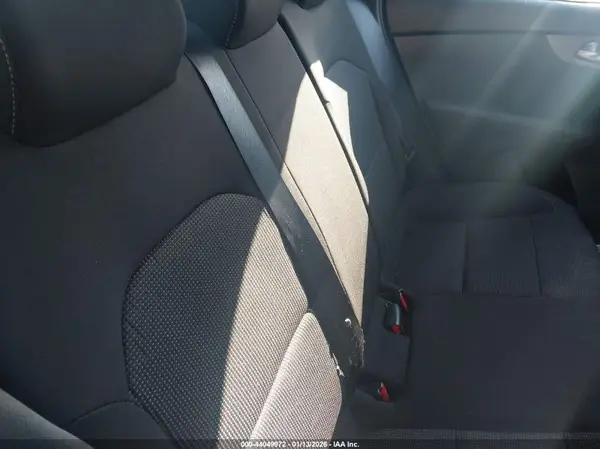 3KPF24AD1KE074762 2019 KIA FORTE - Image 8