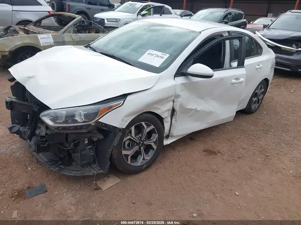 3KPF24AD1KE075040 2019 KIA FORTE - Image 2