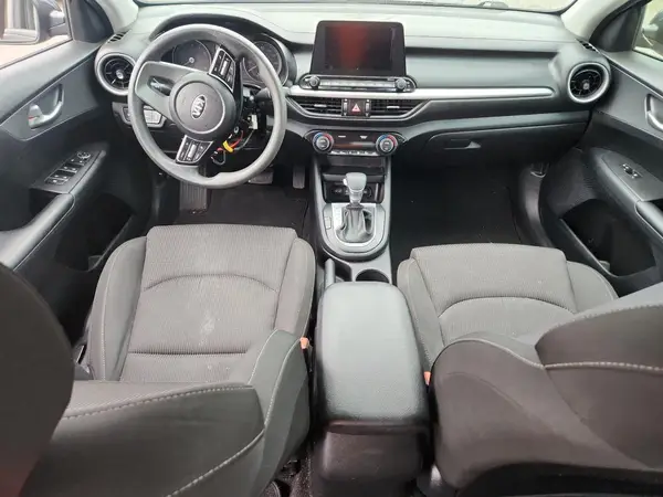 3KPF24AD1KE075457 2019 KIA FORTE - Image 8