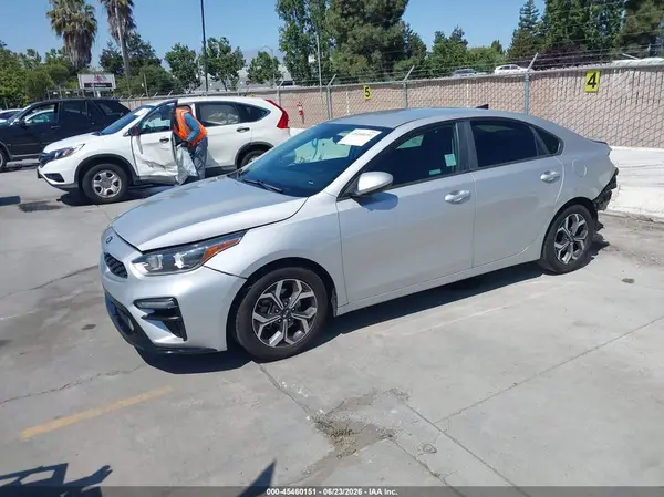 3KPF24AD1KE075622 2019 KIA FORTE - Image 2