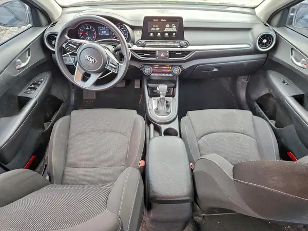 3KPF24AD1KE076530 2019 KIA FORTE - Image 8