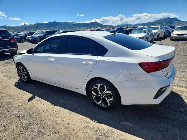 3KPF24AD1KE077242 2019 KIA FORTE - Image 2