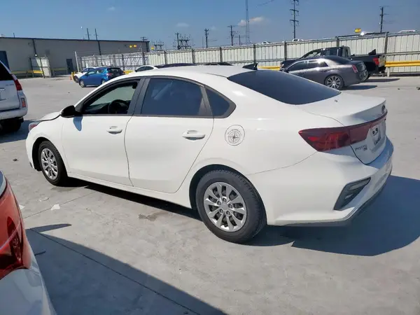 3KPF24AD1KE079914 2019 KIA FORTE - Image 2