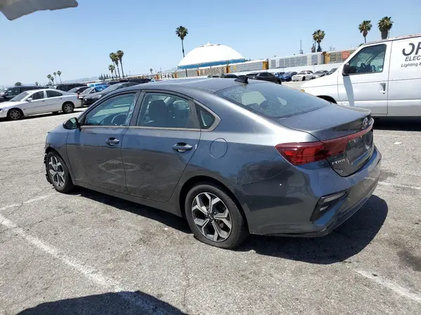 3KPF24AD1KE082005 2019 KIA FORTE - Image 2