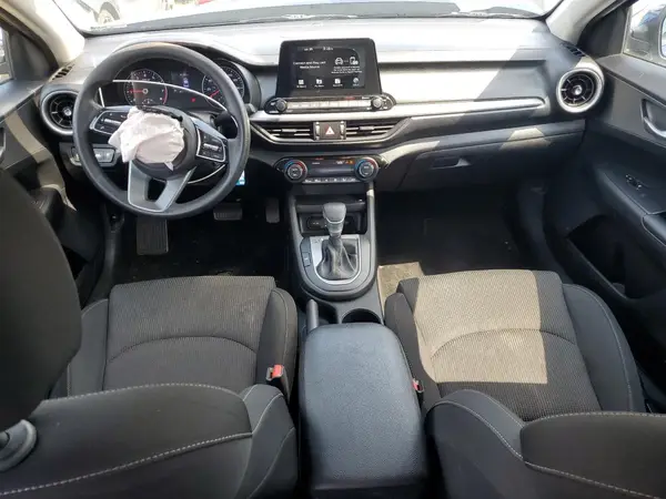 3KPF24AD1KE082358 2019 KIA FORTE - Image 8