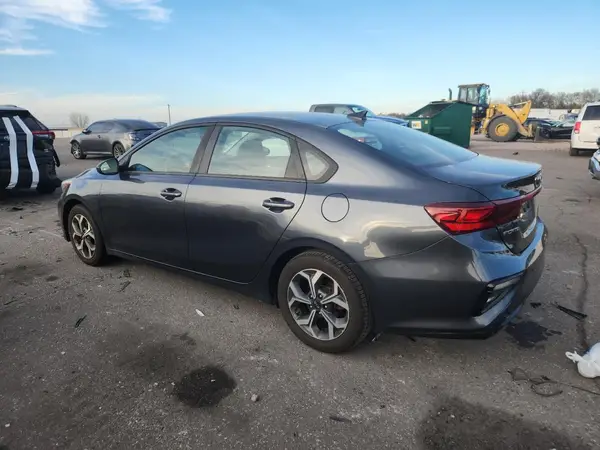 3KPF24AD1KE083123 2019 KIA FORTE - Image 2