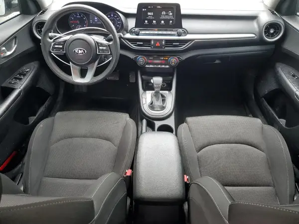3KPF24AD1KE084045 2019 KIA FORTE - Image 8