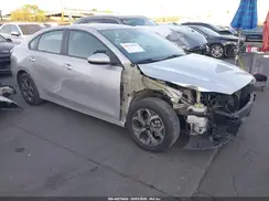 3KPF24AD1KE084126 2019 KIA FORTE
