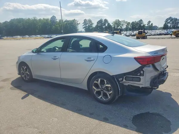 3KPF24AD1KE096373 2019 KIA FORTE - Image 2