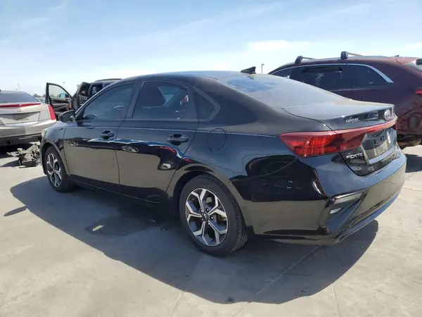 3KPF24AD1KE096583 2019 KIA FORTE - Image 2