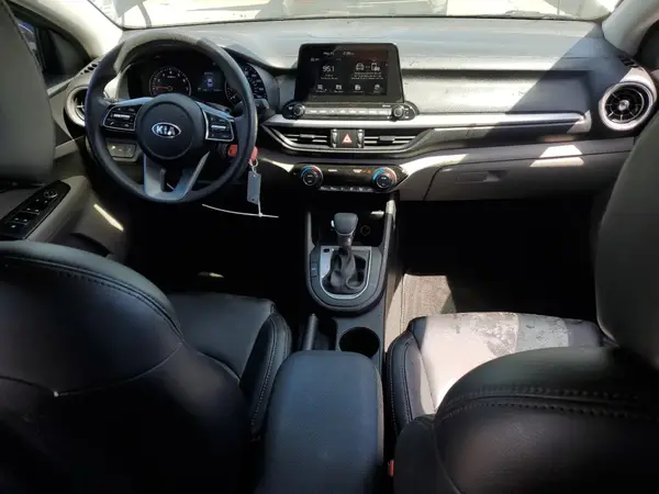 3KPF24AD1KE096583 2019 KIA FORTE - Image 8
