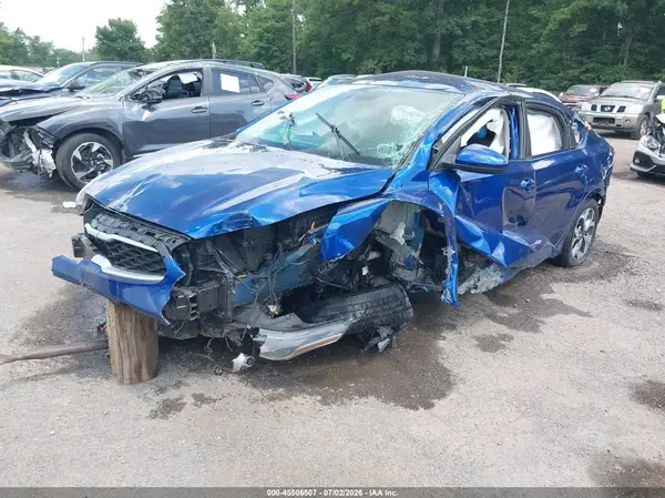 3KPF24AD1KE102947 2019 KIA FORTE - Image 2