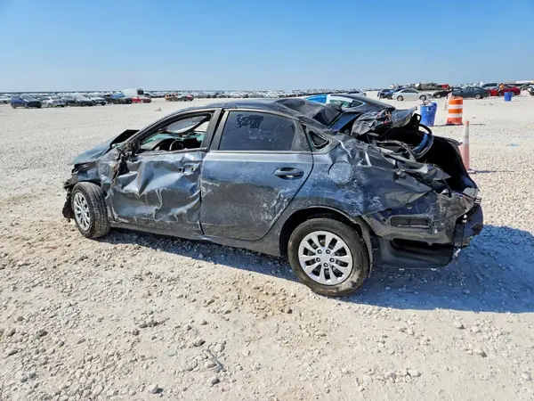 3KPF24AD1KE103094 2019 KIA FORTE - Image 2
