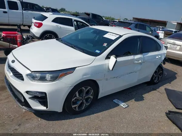 3KPF24AD1KE104004 2019 KIA FORTE - Image 2