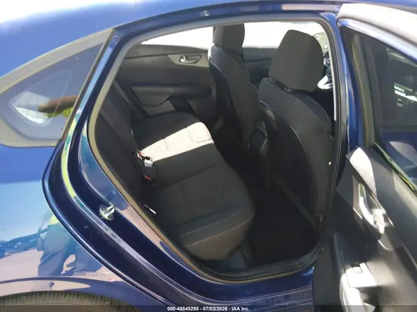 3KPF24AD1KE108683 2019 KIA FORTE - Image 8