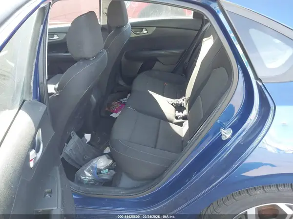 3KPF24AD1KE109347 2019 KIA FORTE - Image 8