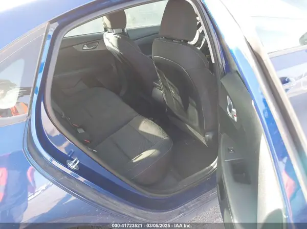 3KPF24AD1KE110742 2019 KIA FORTE - Image 8