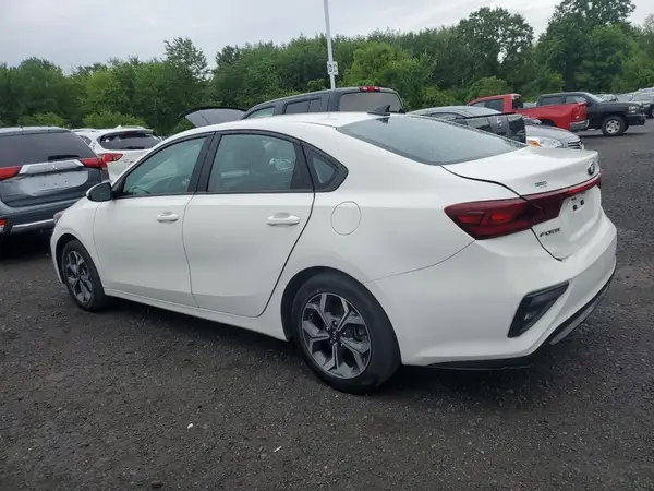 3KPF24AD1KE110921 2019 KIA FORTE - Image 2