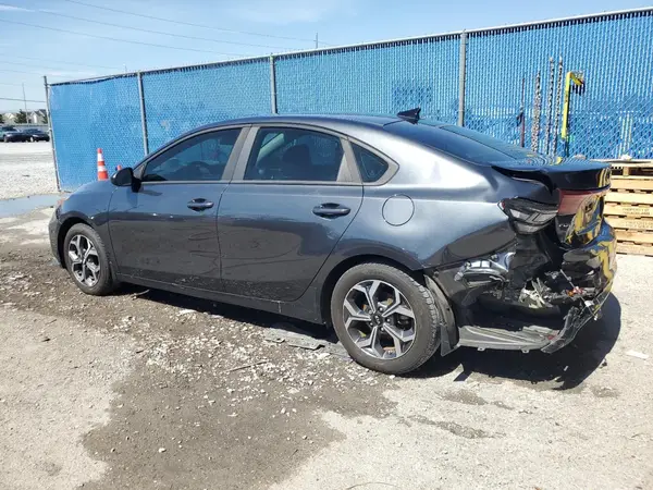 3KPF24AD1KE111258 2019 KIA FORTE - Image 2