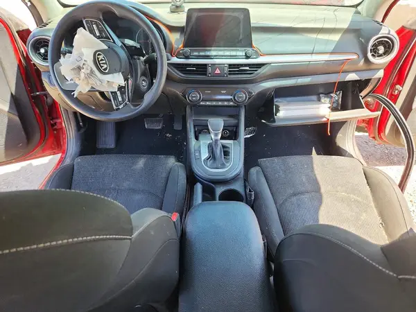 3KPF24AD1KE111292 2019 KIA FORTE - Image 8