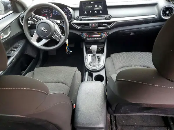 3KPF24AD1KE111857 2019 KIA FORTE - Image 8