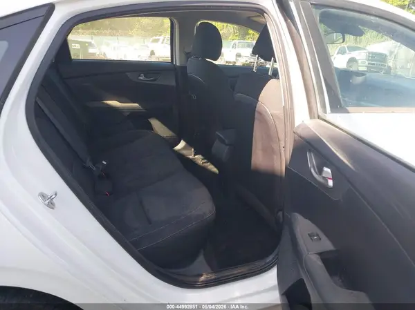 3KPF24AD1KE113110 2019 KIA FORTE - Image 8