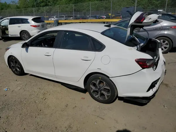 3KPF24AD1KE114614 2019 KIA FORTE - Image 2