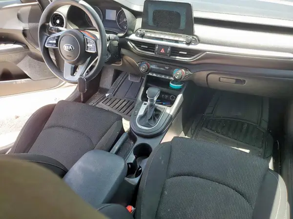 3KPF24AD1KE114967 2019 KIA FORTE - Image 8