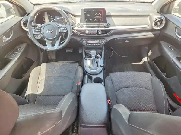 3KPF24AD1KE117061 2019 KIA FORTE - Image 8