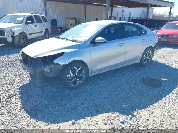 3KPF24AD1KE117349 2019 KIA FORTE - Image 2