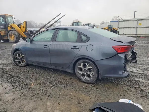3KPF24AD1KE117657 2019 KIA FORTE - Image 2