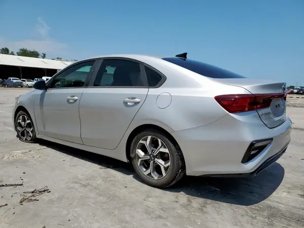 3KPF24AD1KE118386 2019 KIA FORTE - Image 2
