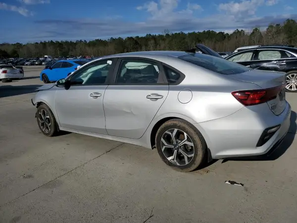 3KPF24AD1KE119926 2019 KIA FORTE - Image 2