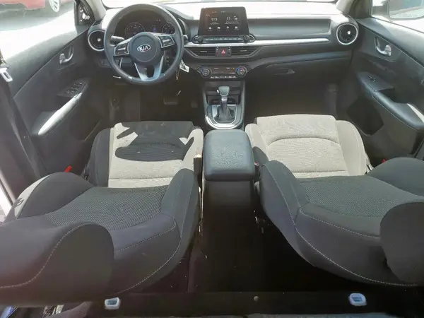 3KPF24AD1KE120316 2019 KIA FORTE - Image 8