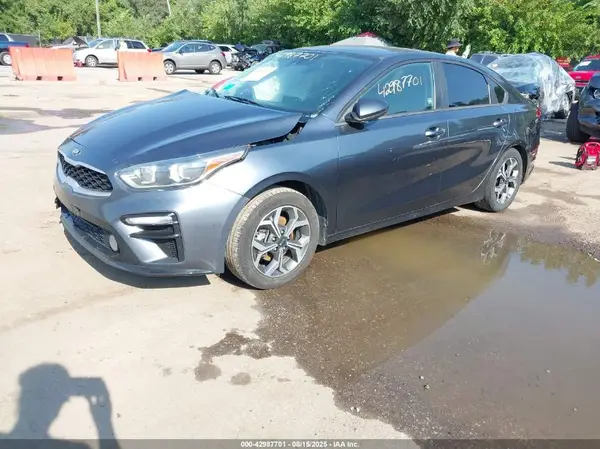 3KPF24AD1KE122244 2019 KIA FORTE - Image 2