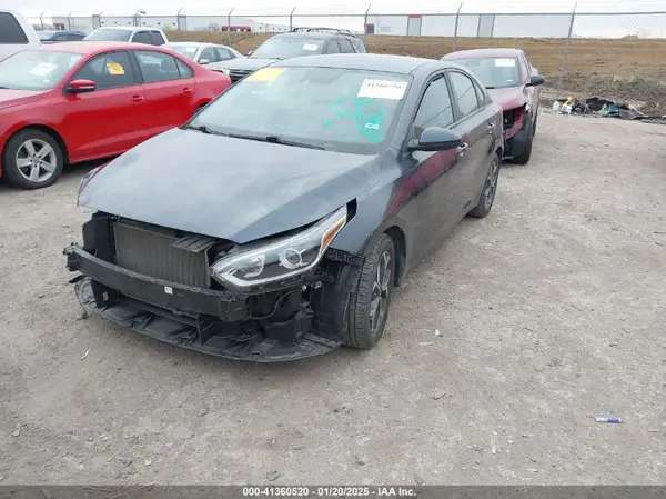 3KPF24AD1KE122986 2019 KIA FORTE - Image 2