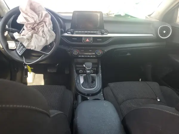 3KPF24AD1KE125483 2019 KIA FORTE - Image 8