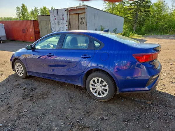 3KPF24AD1KE129467 2019 KIA FORTE - Image 2