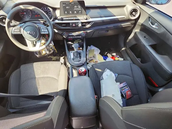 3KPF24AD1KE131039 2019 KIA FORTE - Image 8