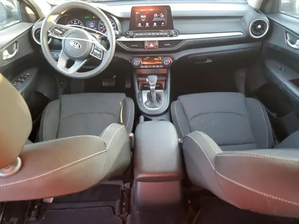 3KPF24AD1KE131199 2019 KIA FORTE - Image 8