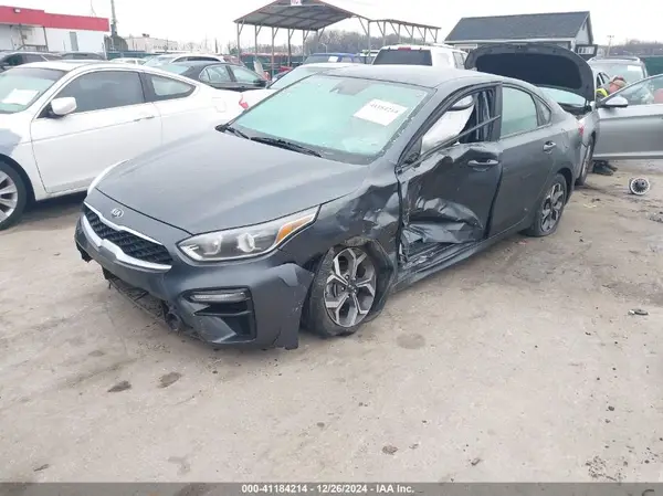 3KPF24AD1KE131655 2019 KIA FORTE - Image 2