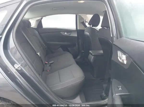 3KPF24AD1KE131655 2019 KIA FORTE - Image 8