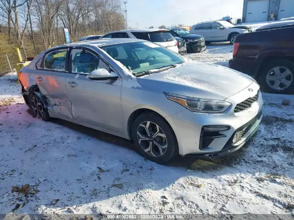 3KPF24AD1KE132885 2019 KIA FORTE - Image 1